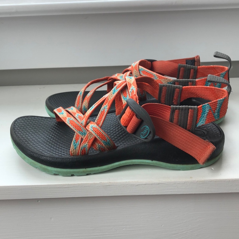 Chacos size 2